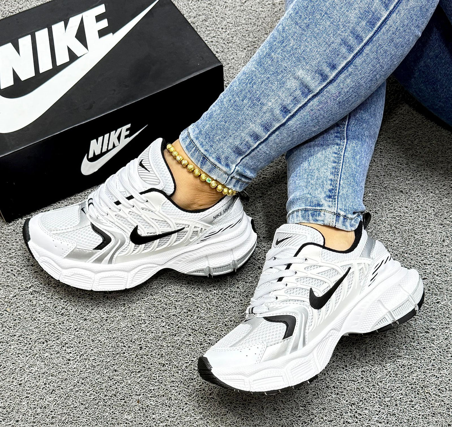NIKE DAMA
