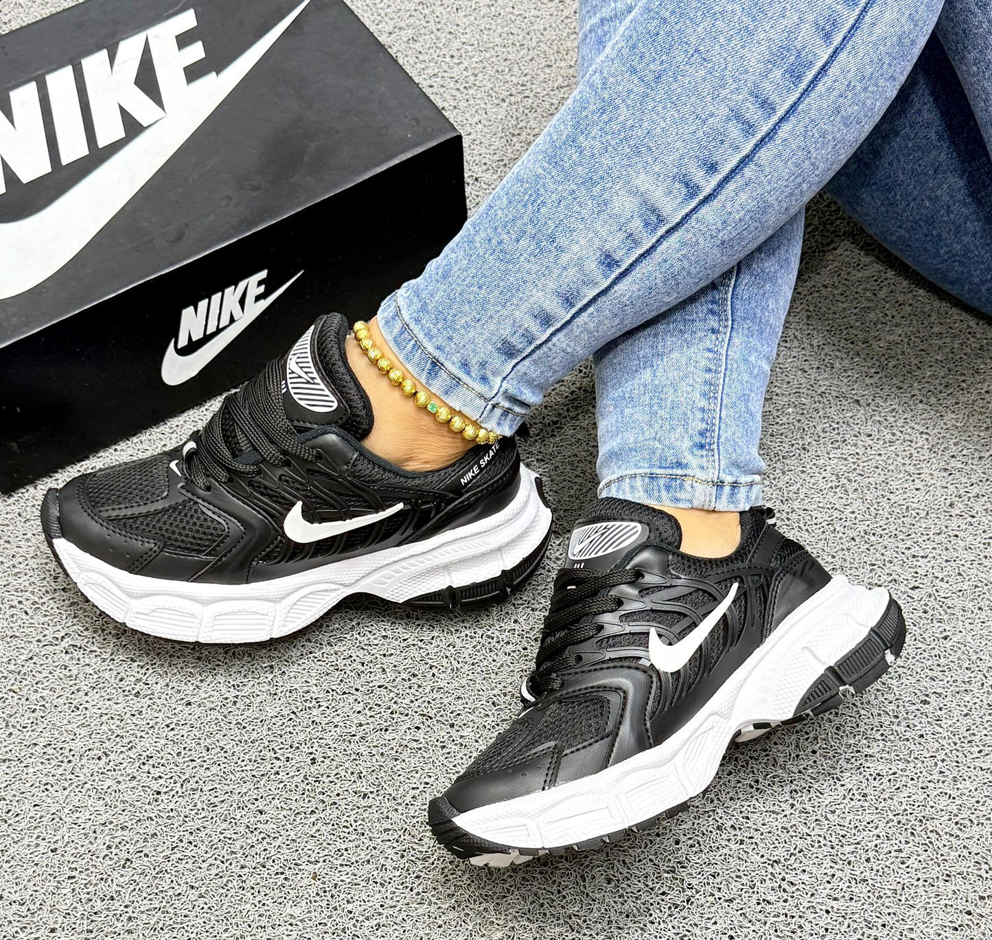 NIKE DAMA
